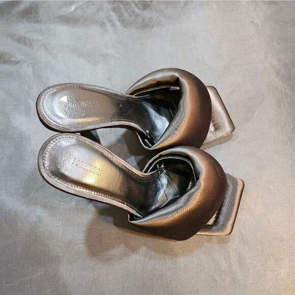 BRAND NEW FOREVER 21 SQUARE TOE SATIN THICK STRAP WOMEN'S SANDAL - Picture 5 of 15